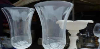 Mercatini antiquariato oggi: dove andare per trovare pezzi unici e rari