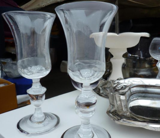 Mercatini antiquariato oggi: dove andare per trovare pezzi unici e rari